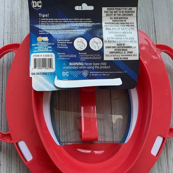 Wonder Women Soft Potty Training Seat with Storage Hook NWT - Picture 6 of 6